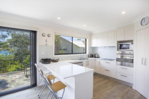Mollymook Retreat, Narrawallee
